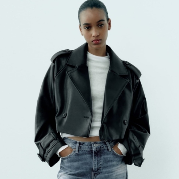 Zara OVERSIZED CROPPED FAUX LEATHER TRENCH - Picture 2 of 8